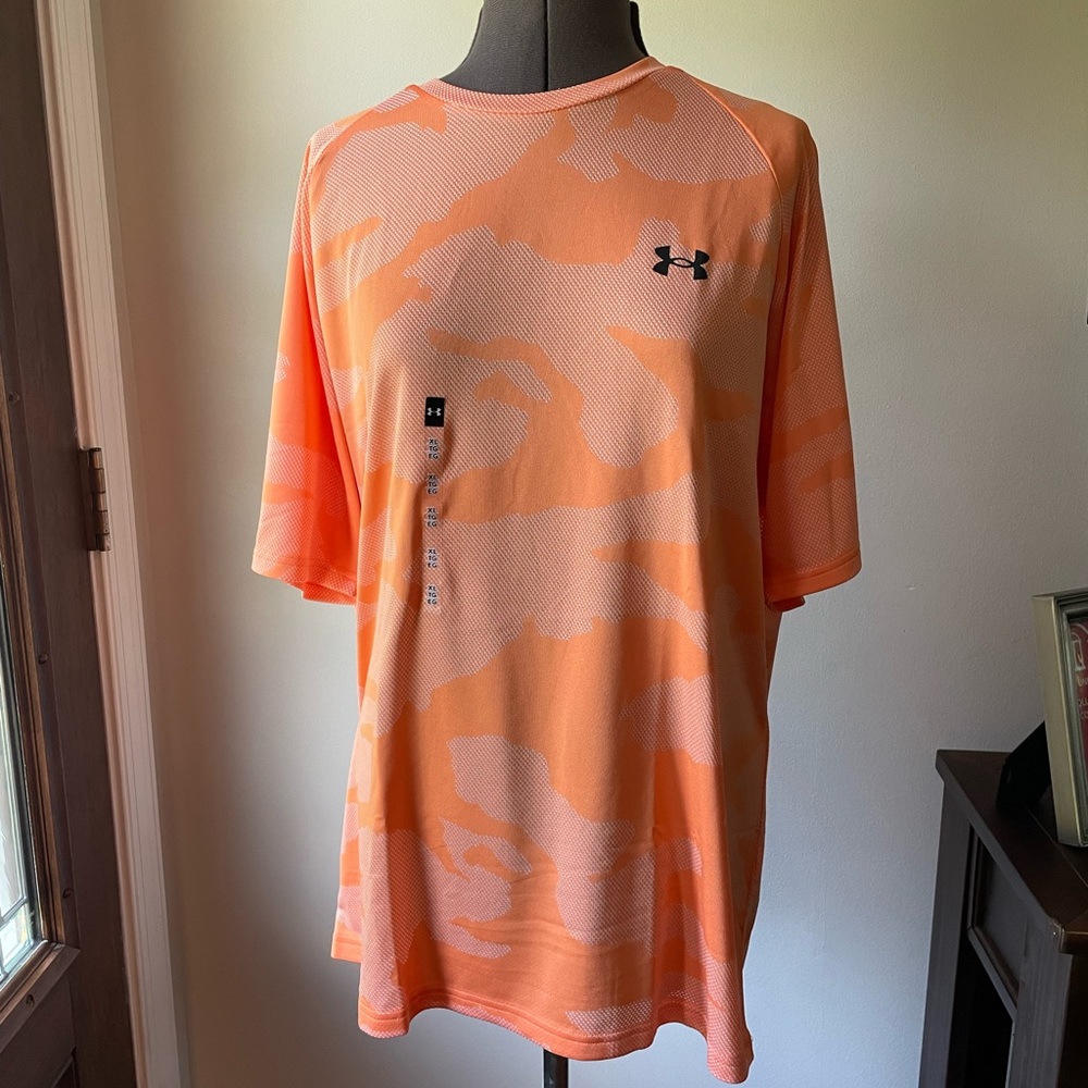 NWT Men’s Under Armour Top